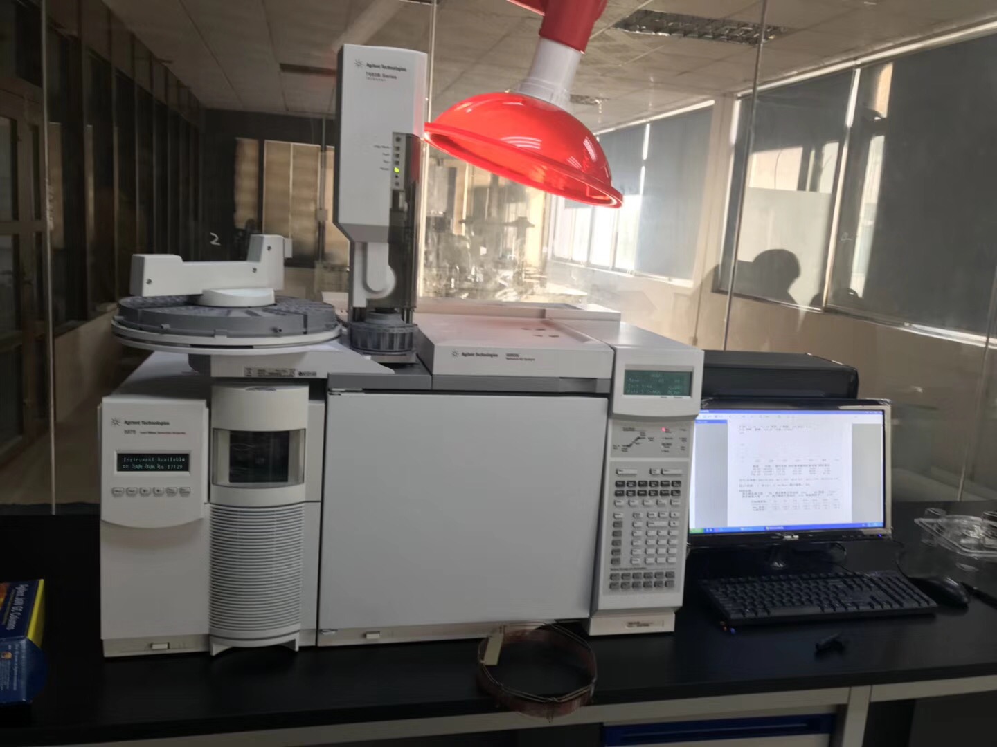 東莞某實驗室購買我司安捷倫 GCMS 6890N-5975安裝調(diào)試完畢。